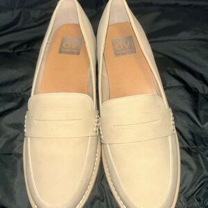 DV by Dolce Vita Women's Beige Loafers